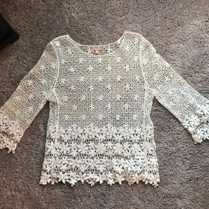 Cream crochet boutique top